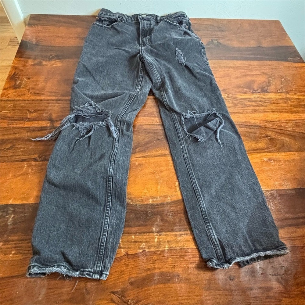 Abercrombie & Fitch 90s Straight Ultra High Rise Distressed Black Jeans‎ 27 4S